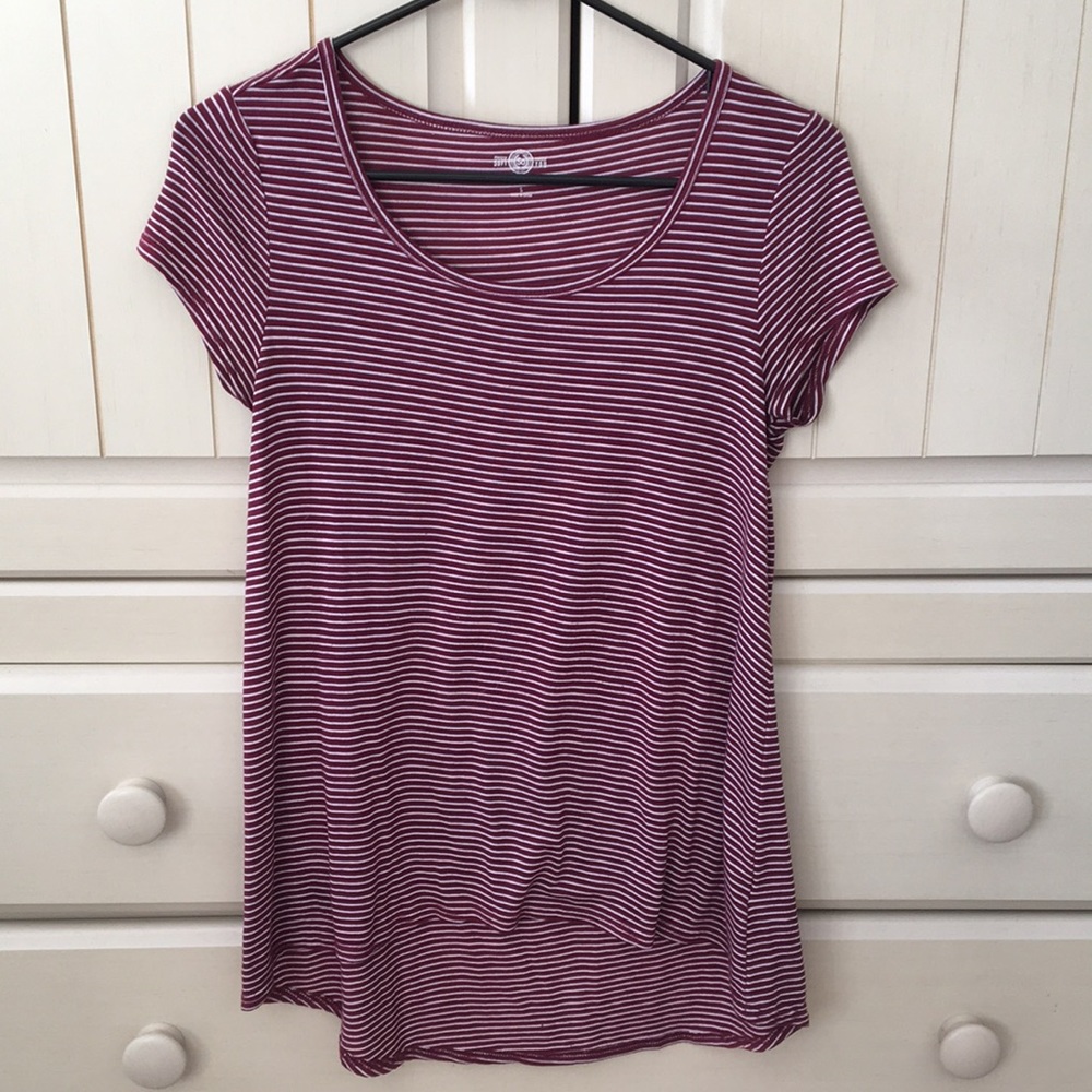 Maroon striped t shirt